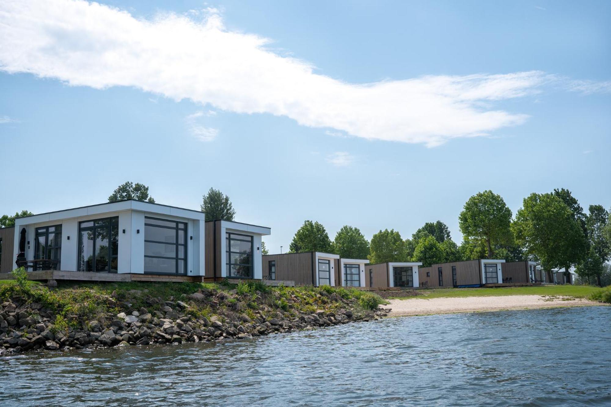 Marinapark Bad Nederrijn Hotel Maurik Bagian luar foto