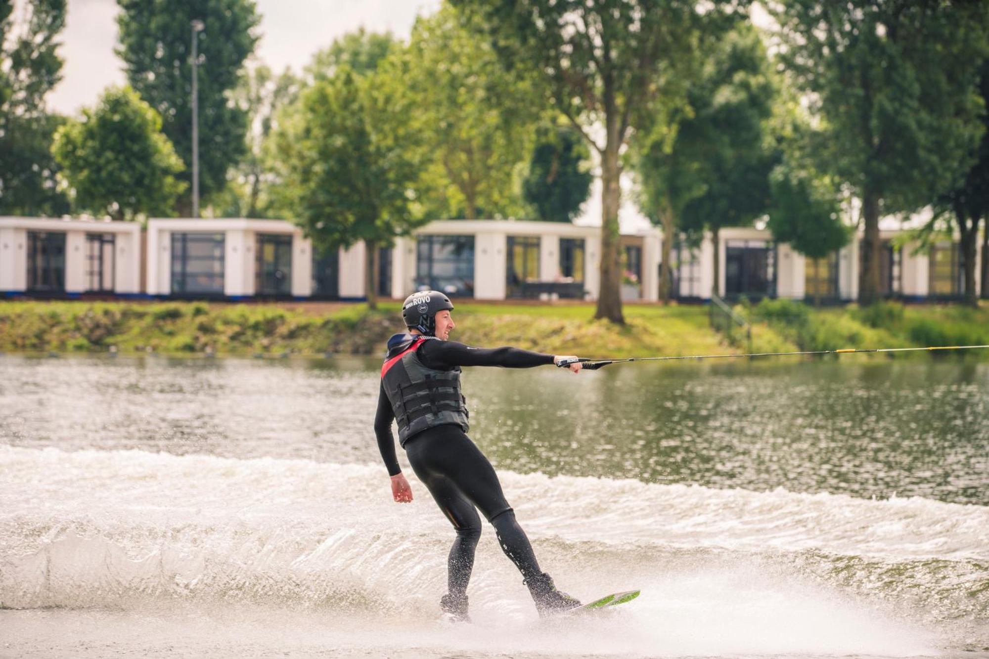 Marinapark Bad Nederrijn Hotel Maurik Bagian luar foto