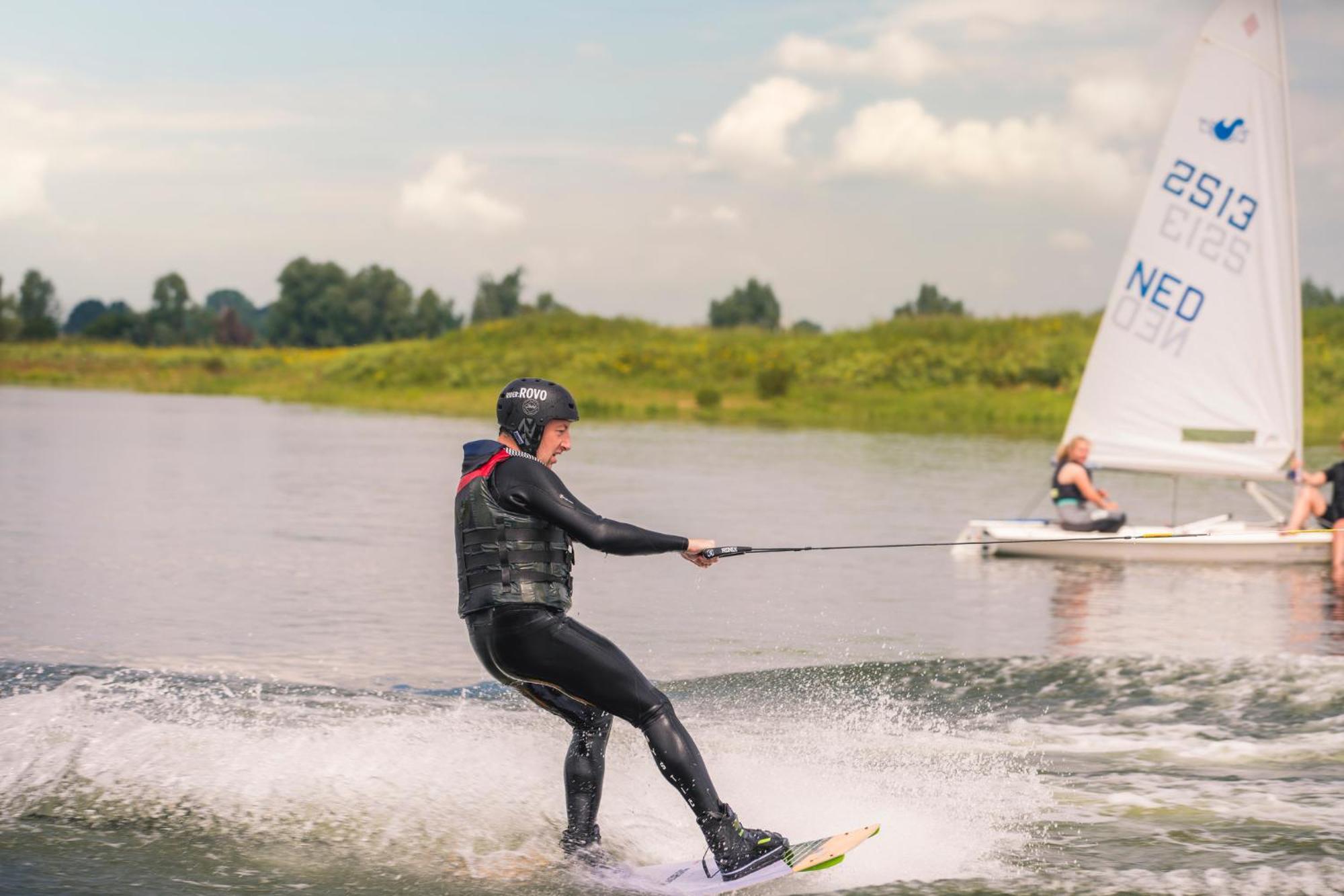 Marinapark Bad Nederrijn Hotel Maurik Bagian luar foto