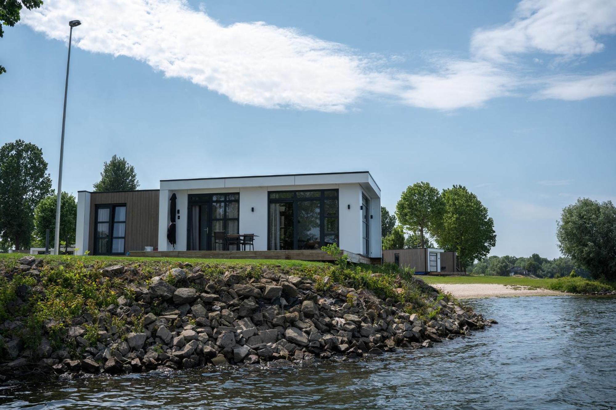 Marinapark Bad Nederrijn Hotel Maurik Bagian luar foto