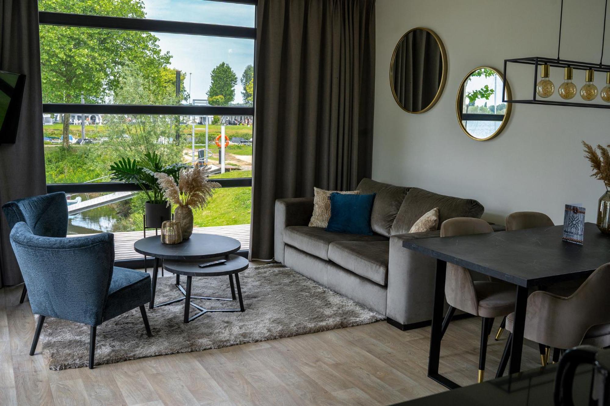 Marinapark Bad Nederrijn Hotel Maurik Bagian luar foto