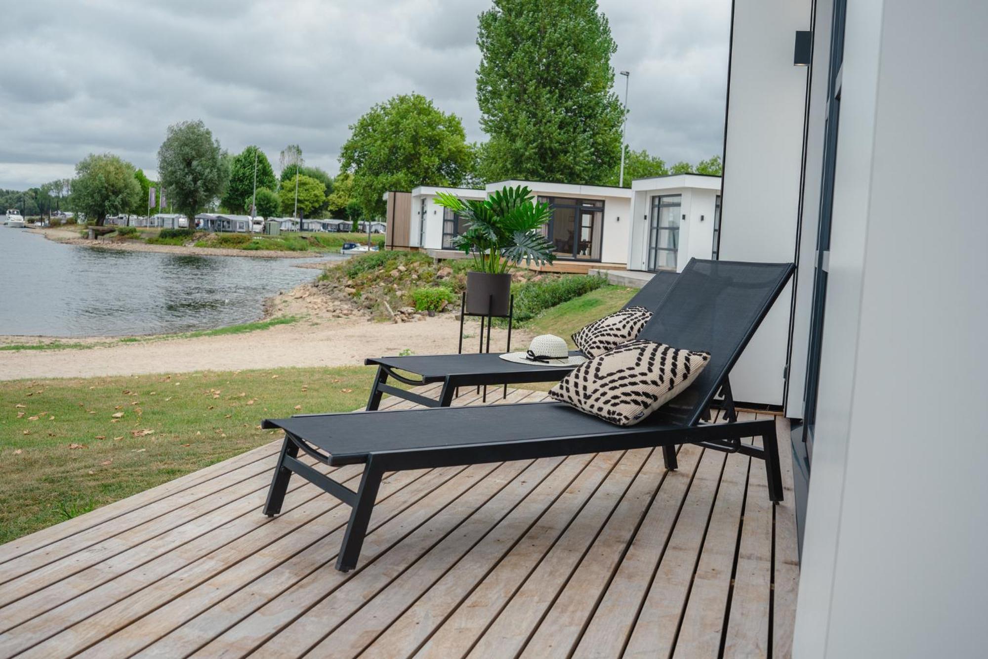 Marinapark Bad Nederrijn Hotel Maurik Bagian luar foto