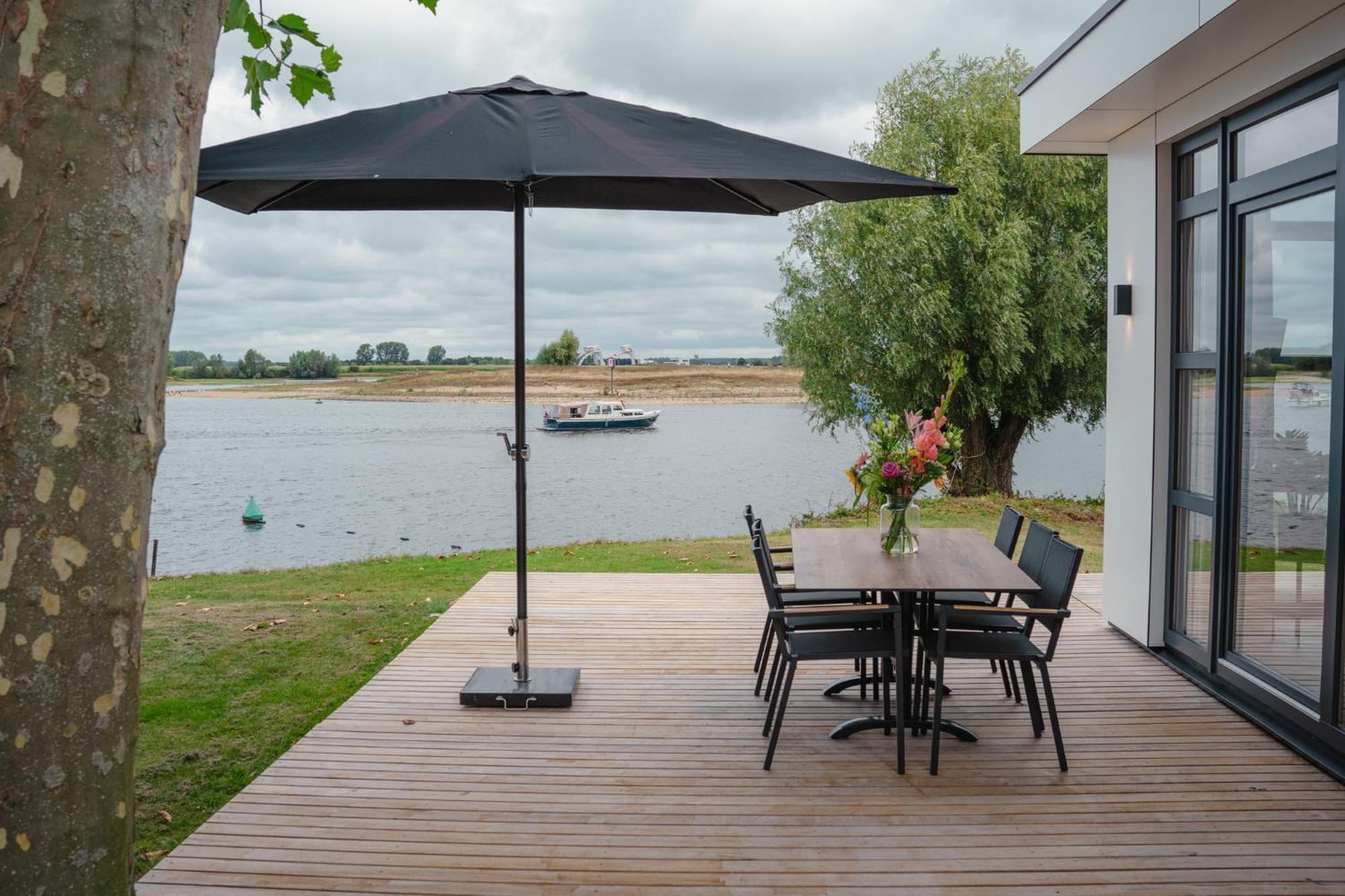 Marinapark Bad Nederrijn Hotel Maurik Bagian luar foto