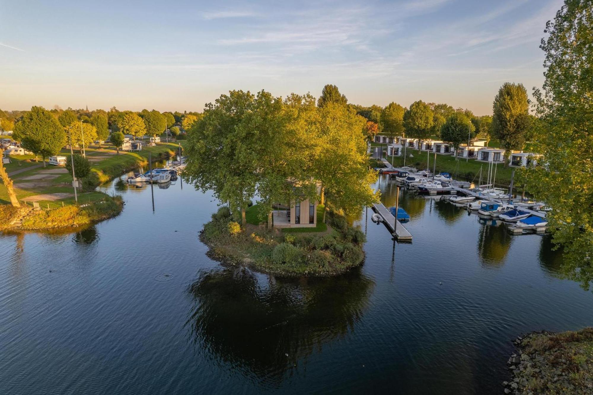Marinapark Bad Nederrijn Hotel Maurik Bagian luar foto